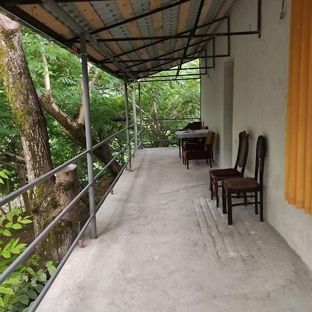 Hostel On The River Batumi Exterior foto